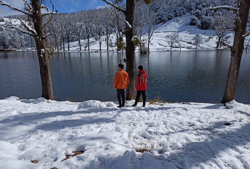 سحر بحيرة ويوان وسط الثلوج , تجربة الثلج لاول مرة في التخييم